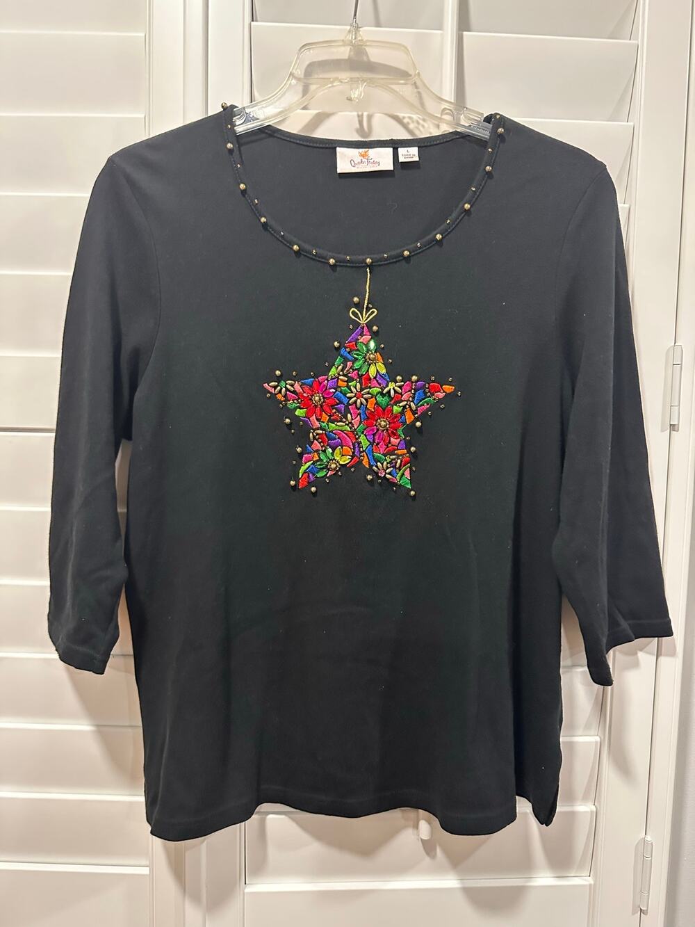 Quacker Factory Black Embellished Christmas Star Top Size L Embroidered Holiday